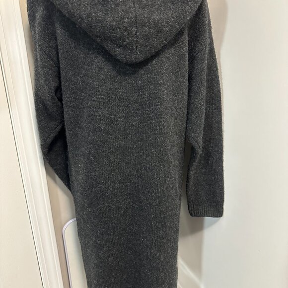 Uniqlo Hooded Wool Coat – Size S（fits M)  Dark Gray - Picture 3 of 11